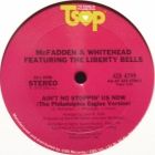McFADDEN & WHITEHEAD : AIN'T NO STOPPIN' US NOW  (REMIX)